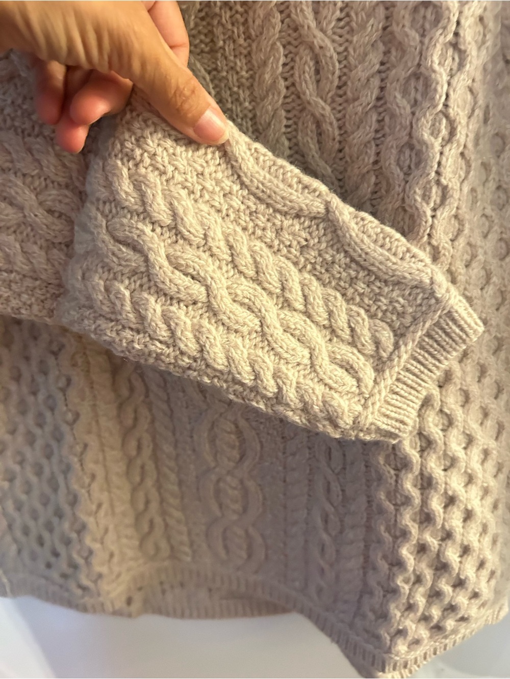 Aran Mór Ireland 100% Merino Wool Cable Knit Sweater — Medium - Picture 10 of 15